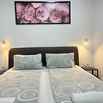 Attila Appartement *